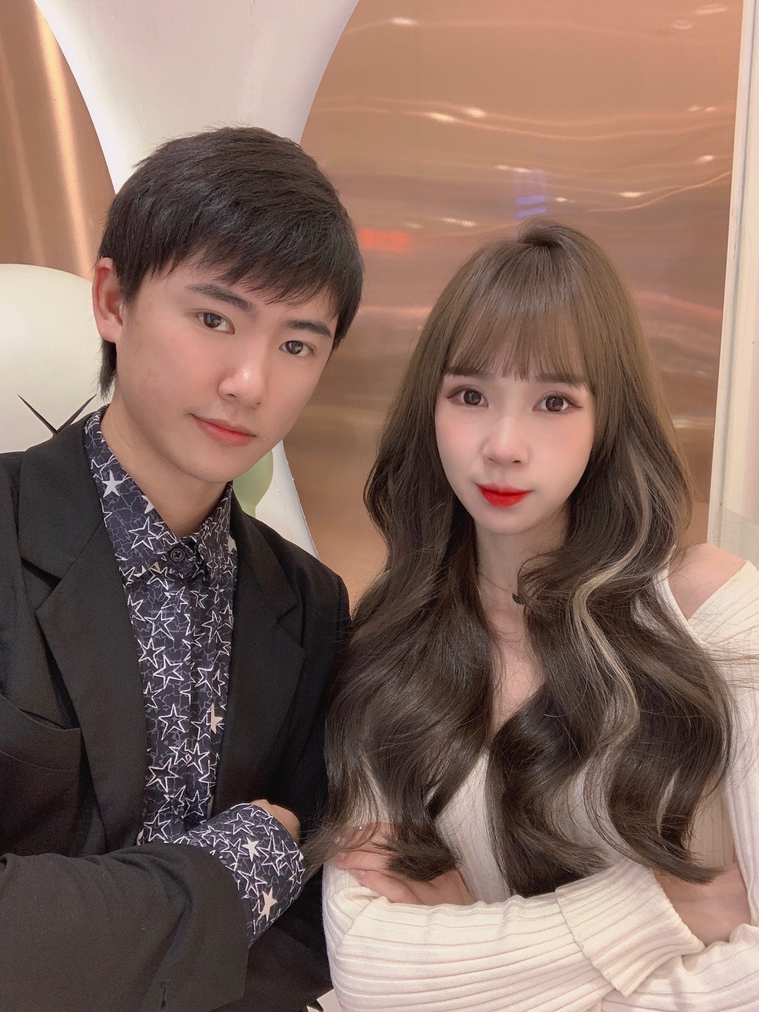 周周老师作品记录：造型完成后的合影